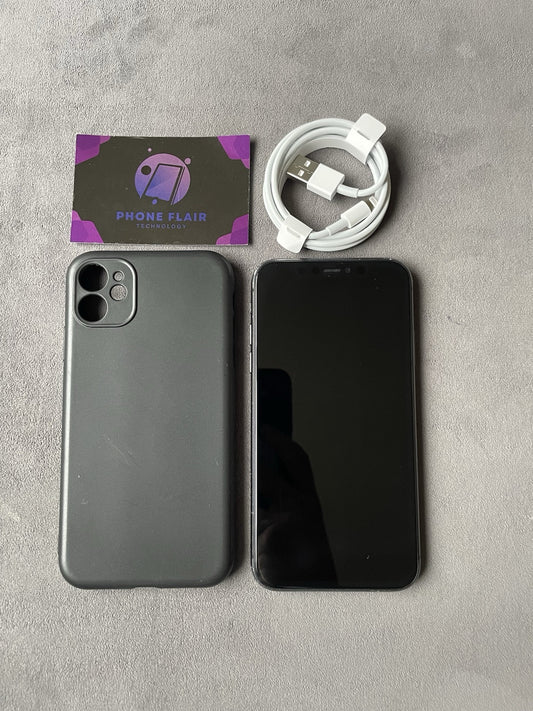 iPhone 11 - 64gb - Black - Unlocked