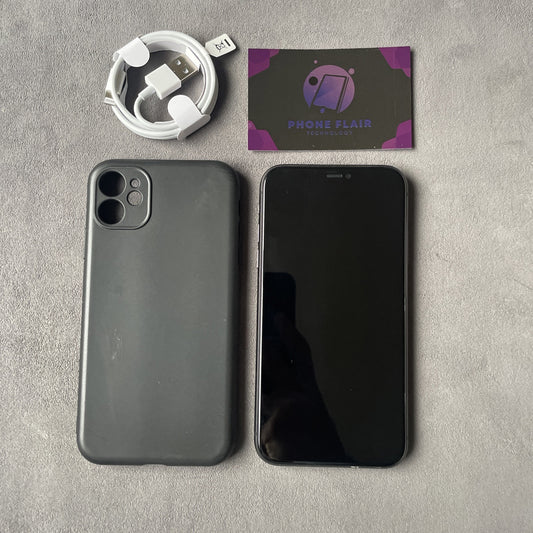 iPhone 11 - 64gb - Black - Unlocked